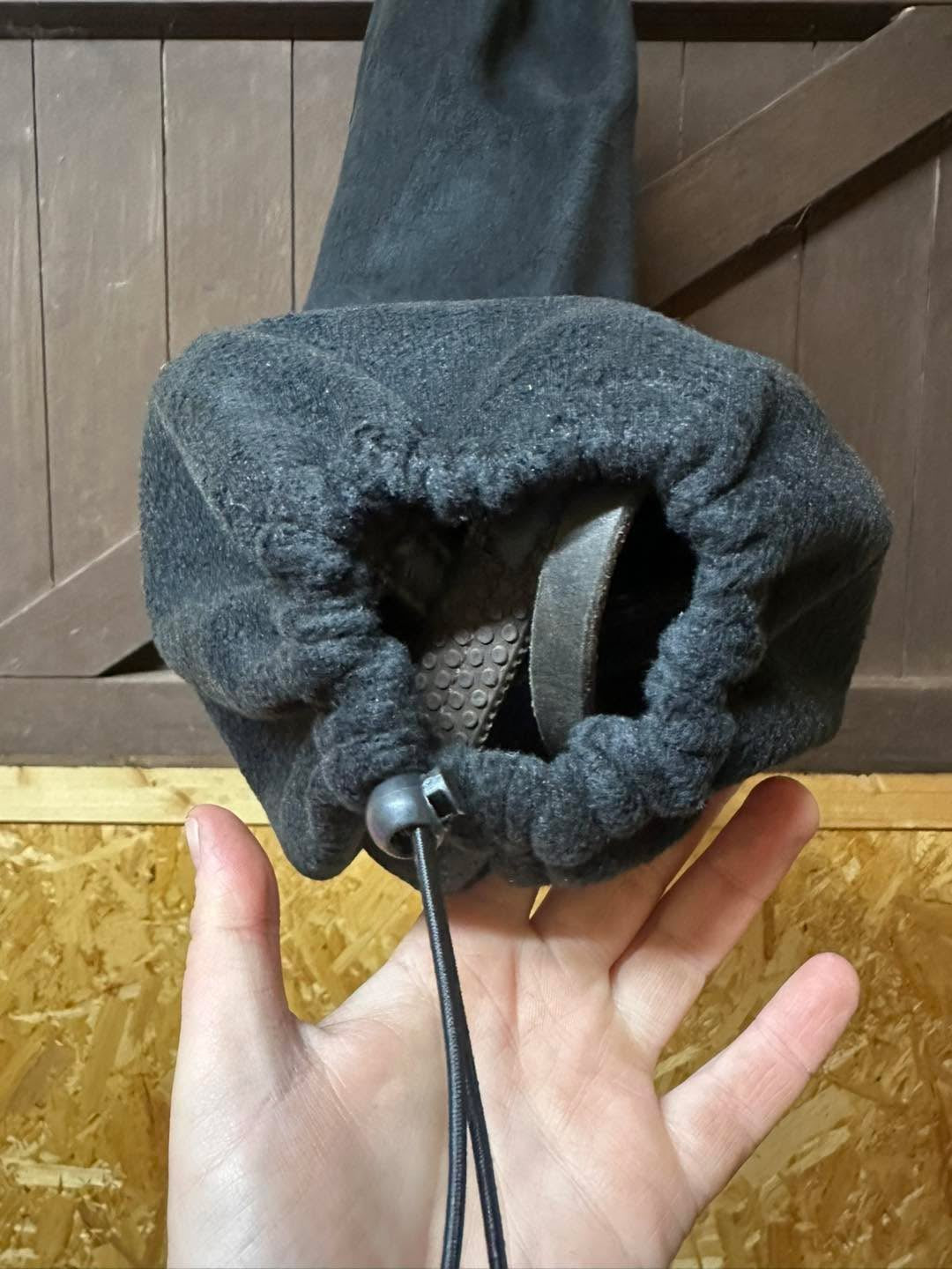 “Pull On” Style Bridle Bag Black